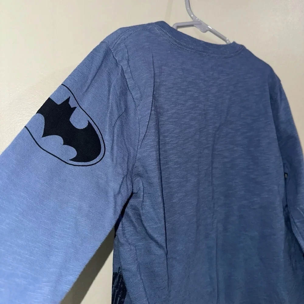 GapKids DC Comics Batman‎ Long Sleeve Shirt Boys Medium Graphic Tee